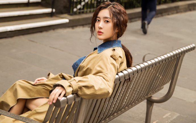 周剑大使接受斐济《今日》杂志书面专访